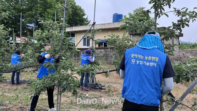 칠곡군농업기술센터, 농촌일손돕기 봉사활동 실시