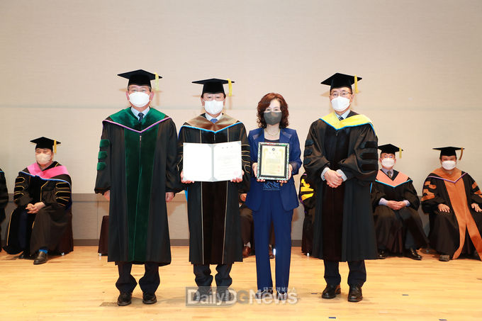 권영세 안동시장, 안동대 명예 경영학 박사학위 받아