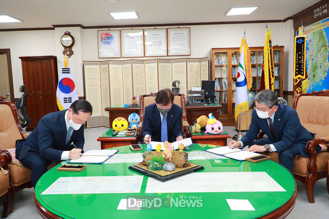 안동시, 안동대·대구출입국외국인사무소와 ‘안동출입국센터’개소 협약체결