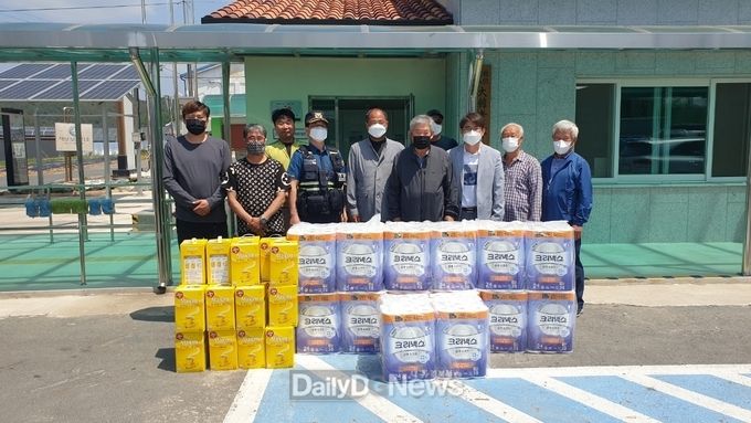 석보면 자율방범대, 석보면 노인회분회에 물품 기부