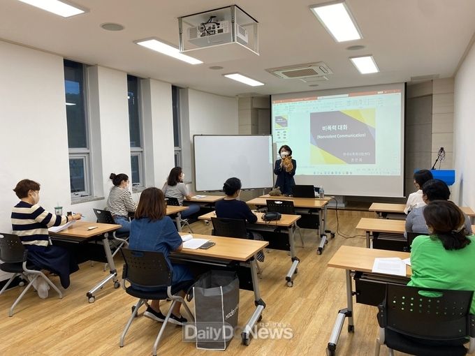 영덕군가족센터, 생애주기별 부모역할교육 실시