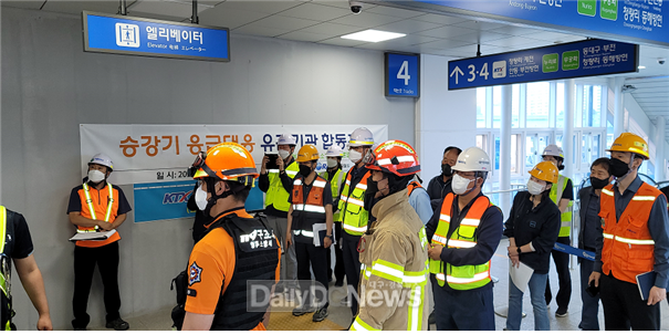 이두형 대구경북본부장 14일 승강기 안전사고 대비 승강기 사고 대응훈련 모습