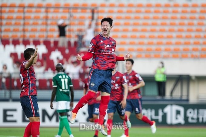 김천상무, 전북에 1대 2 역전패
