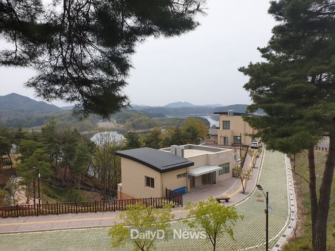 1)안동호반자연휴양림(호반하우스).