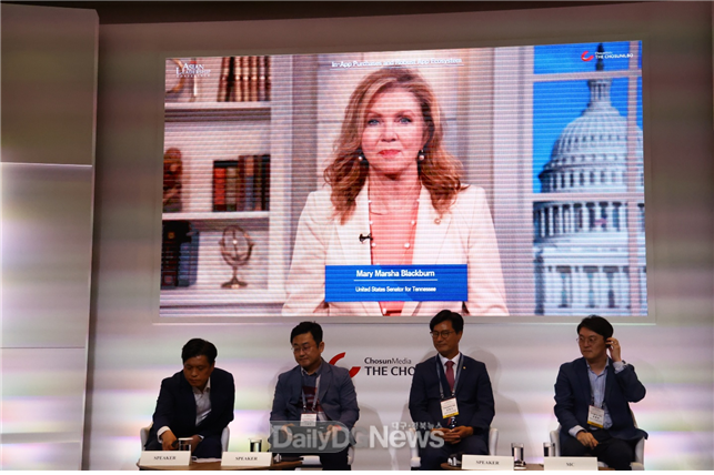 인앱결제 강제 금지법과 건강한 앱생태계에 대한 토론 진행 온라인 플랫폼의 독과점 방지 등 해결방안 논의