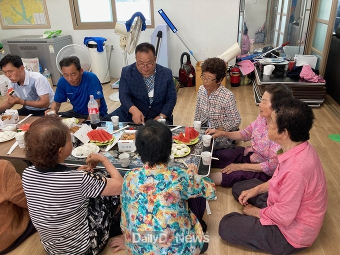 성주읍, 초복맞이 경로당 위문