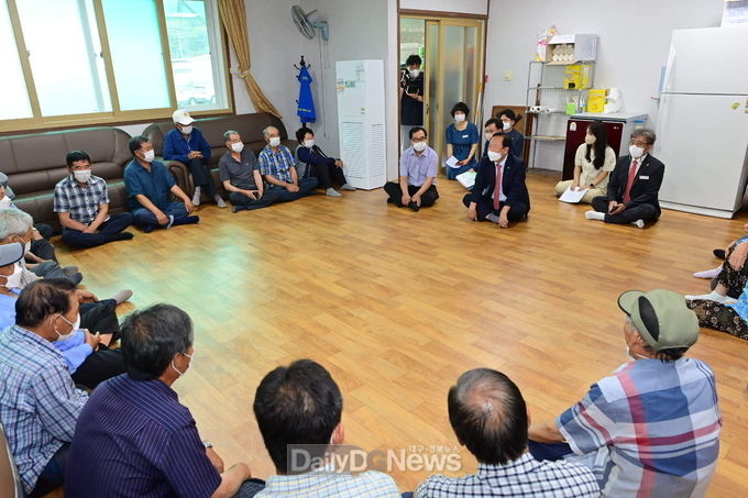 박현국 봉화군수 봉성면 초도순방 현장