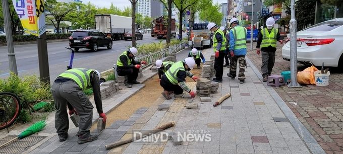 대구 달서구 공공근로사업 시행 모습. (사진=달서구 제공)