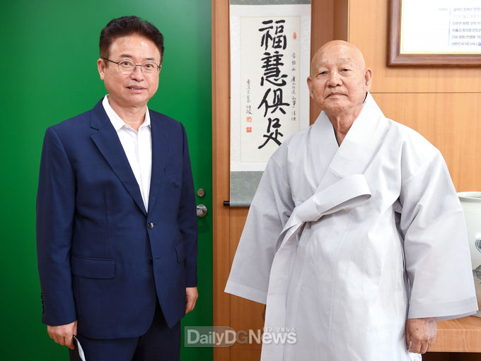 대한불교조계종 제15대 종정 중봉 성파 대종사, 경북도청 방문