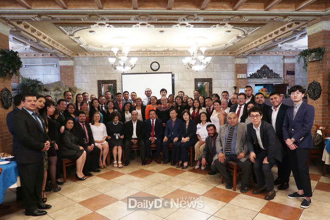 지난 2019년 과테말라 추수지도 방문 시 연수생(수료생)들과기념사진)