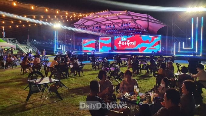 축제속의 야시장