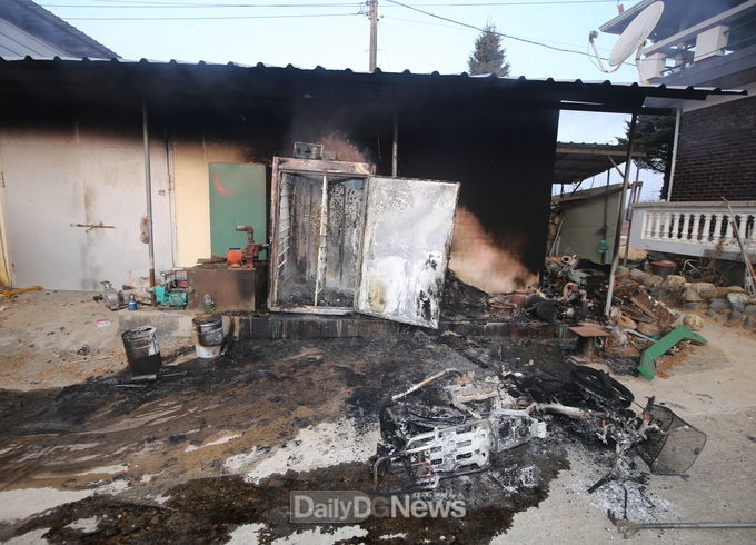 경상북도 소방본부 제공) 고추건조기_화재현장
