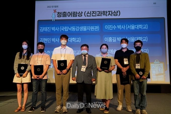 김태진 박사(왼쪽에서 3번째)
