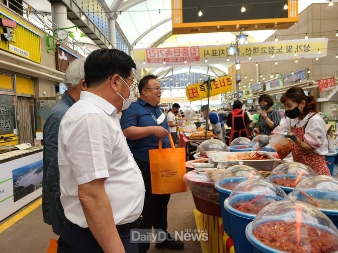 성주읍, 추석맞이 전통시장 장보기 참여