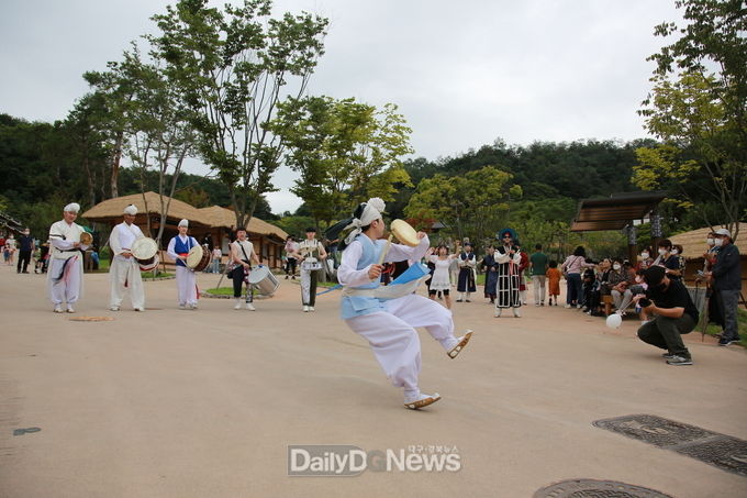 선비세상 거리퍼레이드