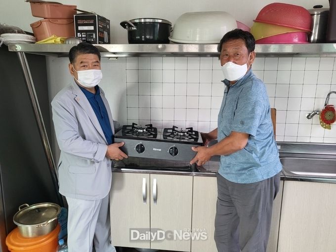 부창종합건설, 매수1리 경로당에 가스렌지 설치