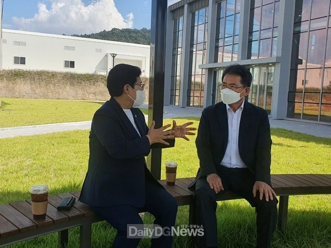 김진열 군위군수, 주말 상주 찾아 임이자 경북도당위원장 설득