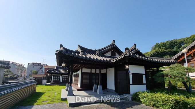 식치원 전경