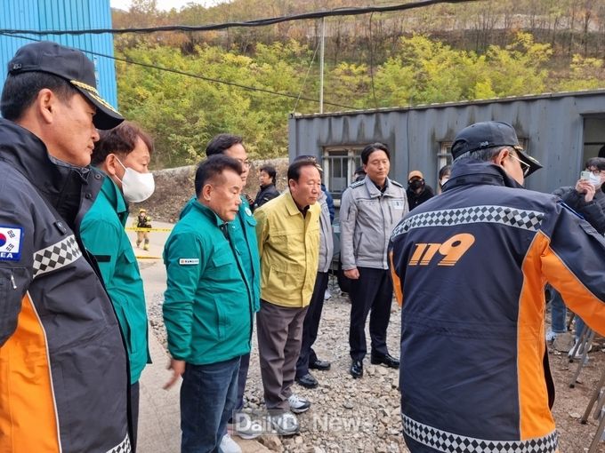 박현국 봉화군수, 광산 매몰사고 구조 현장 방문