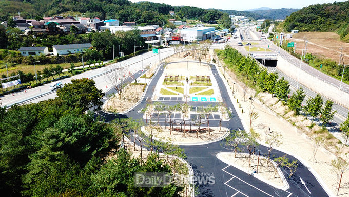 2 안동시, 영국 왕실 대이어 방문한“로열 웨이”기념 공원 완공 