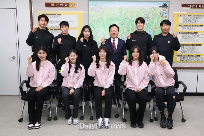 안동시청 여자육상경기단“핑크군단”올해도 금빛 질주 이어가