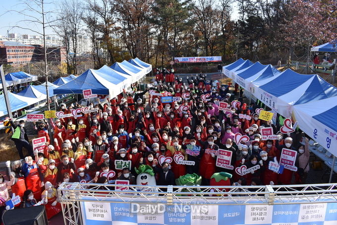 대구 달서구 2021년 김장나눔 행사 모습. (사진=달서구 제공)