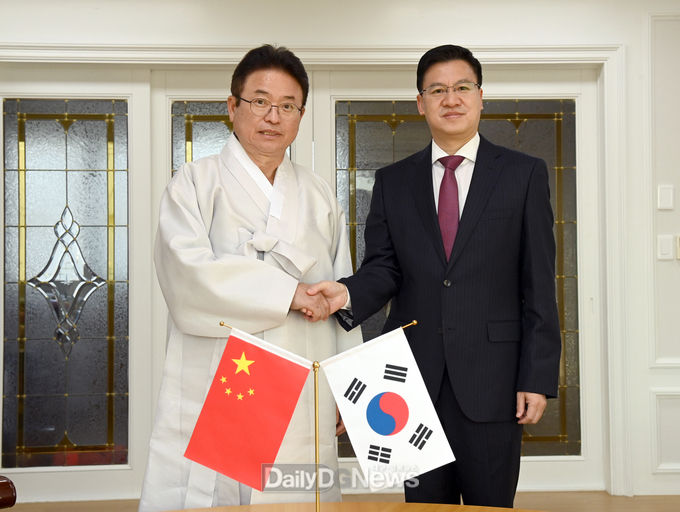 이철우 도지사, 천르뱌오 신임 주부산 중국총영사 접견