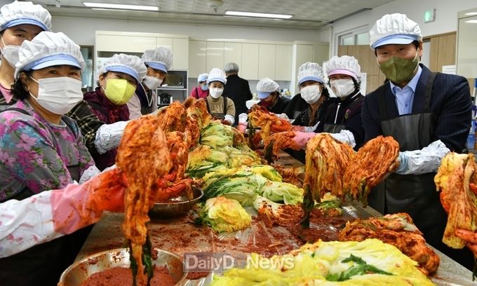 한국생활개선 경산시연합회, 사랑의 김장김치로 이웃사랑 실천!