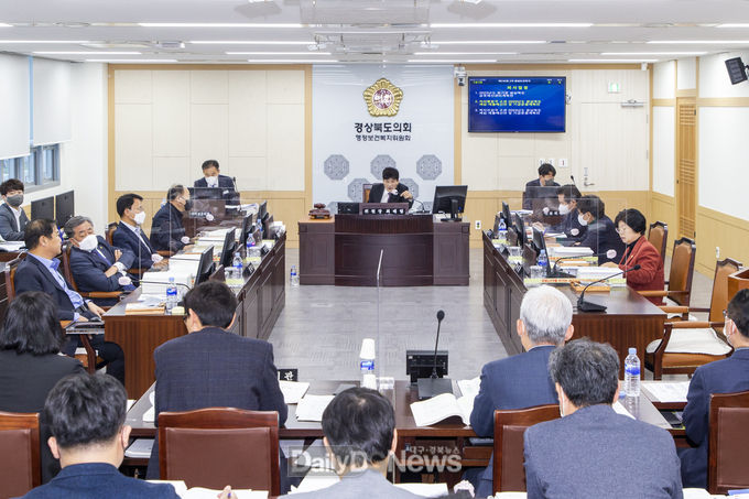 신규 사업의 사전 타당성 조사 철저 및 균등한 보육 예산 편성 지적