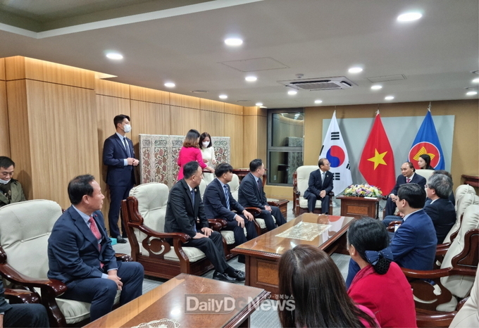 응우옌 쑤언 푹 베트남 국가주석 접견