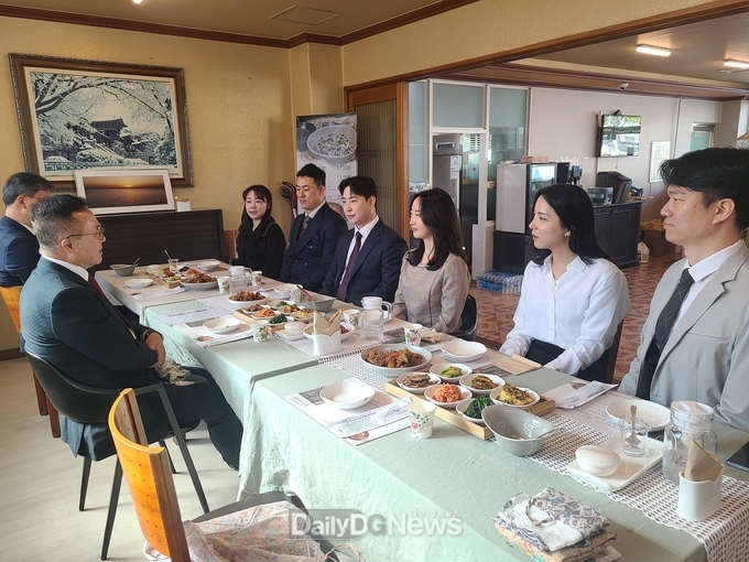 한수원이 CEO와 직원간 소통 프로그램 밥心 토크 프로그램을 도입하여 진행하고 있다.