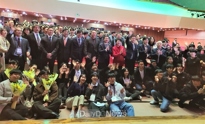 애플, 디벨로퍼 아카데미 수료식ㆍ제조업 R&D지원센터 개소