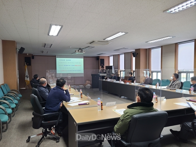 의성군제공 사진은 과수화상병 방제협의회 장면