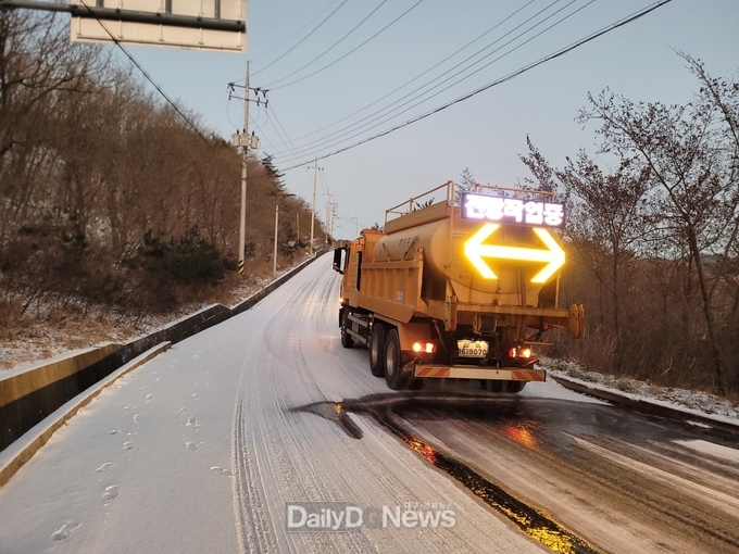 경주 적설량 1.1㎝ 눈 내려