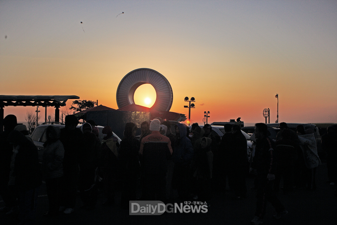경상북도 제공) “해넘이·해맞이 행사 안전사고 주의!” 당부