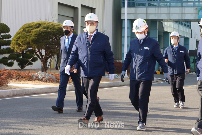 황주호 한수원 사장, 동계 전력수급 대비 월성본부 점검