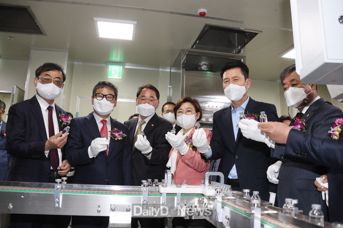 지난해 3월 국내 최초 그린백신 기업지원 거점기지인 ‘그린백신 실증지원센터’가 준공됐다
