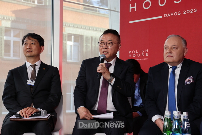 한수원 황주호 사장, 다보스에서 폴란드 대통령 등과 유럽 에너지 자립 방안 논의