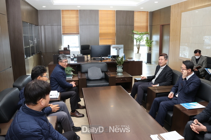 설 맞아 2차 전지 기업체 방문