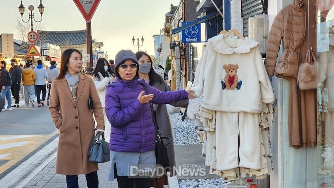관광공사대만 팸투어단 경주 관광 기념촬영