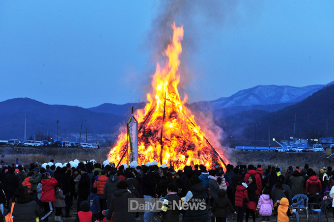 경산시 남천면, 제20회 정월대보름 달집태우기 행사 개최
