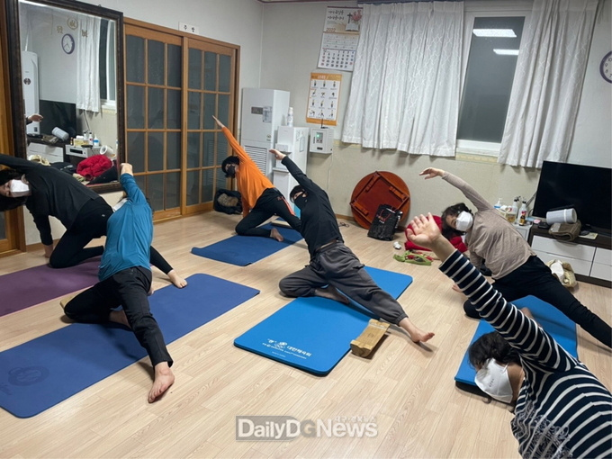 찾아가는 배달강좌 (요가).