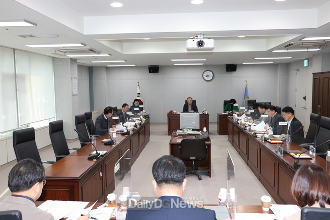 포항시의회 운영위원회, 의회사무국 2023년 주요업무보고 청취