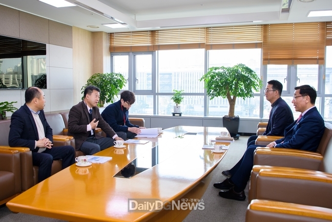 남한권 울릉군수, 국토교통부제2차관 만나 울릉도 일주도로3건설공사 추진 건의