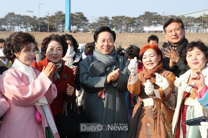 안동시, 강변 둔치에서 정월대보름 달맞이 행사 개최