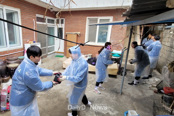 육상 단거리 국가대표 후보선수단, 예천군 연탄은행과 함께 취약계층에게 따뜻한 손길 전해