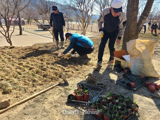 고령군, ‘23 대가야축제 맞이 관광지 꽃길조성