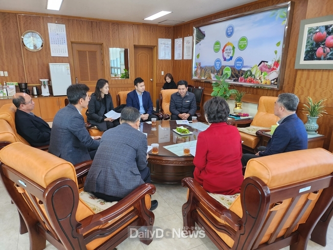 캄보디아 대사관과 노동직업훈련부 관계자 봉화군 방문