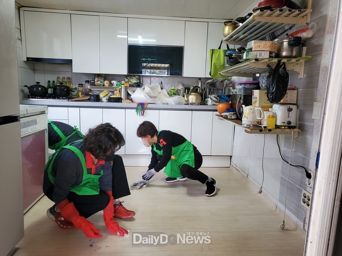 문경시희망복지지원단·성심회봉사단 주거환경개선