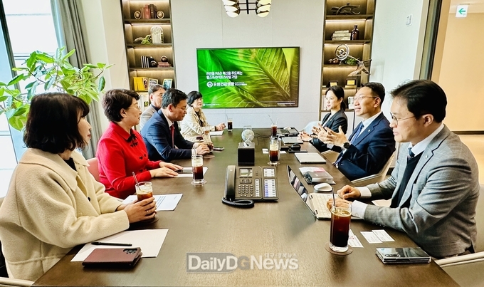 이달희 경제부지사 투자유치 간담회 및 유한건강생활 본사 방문